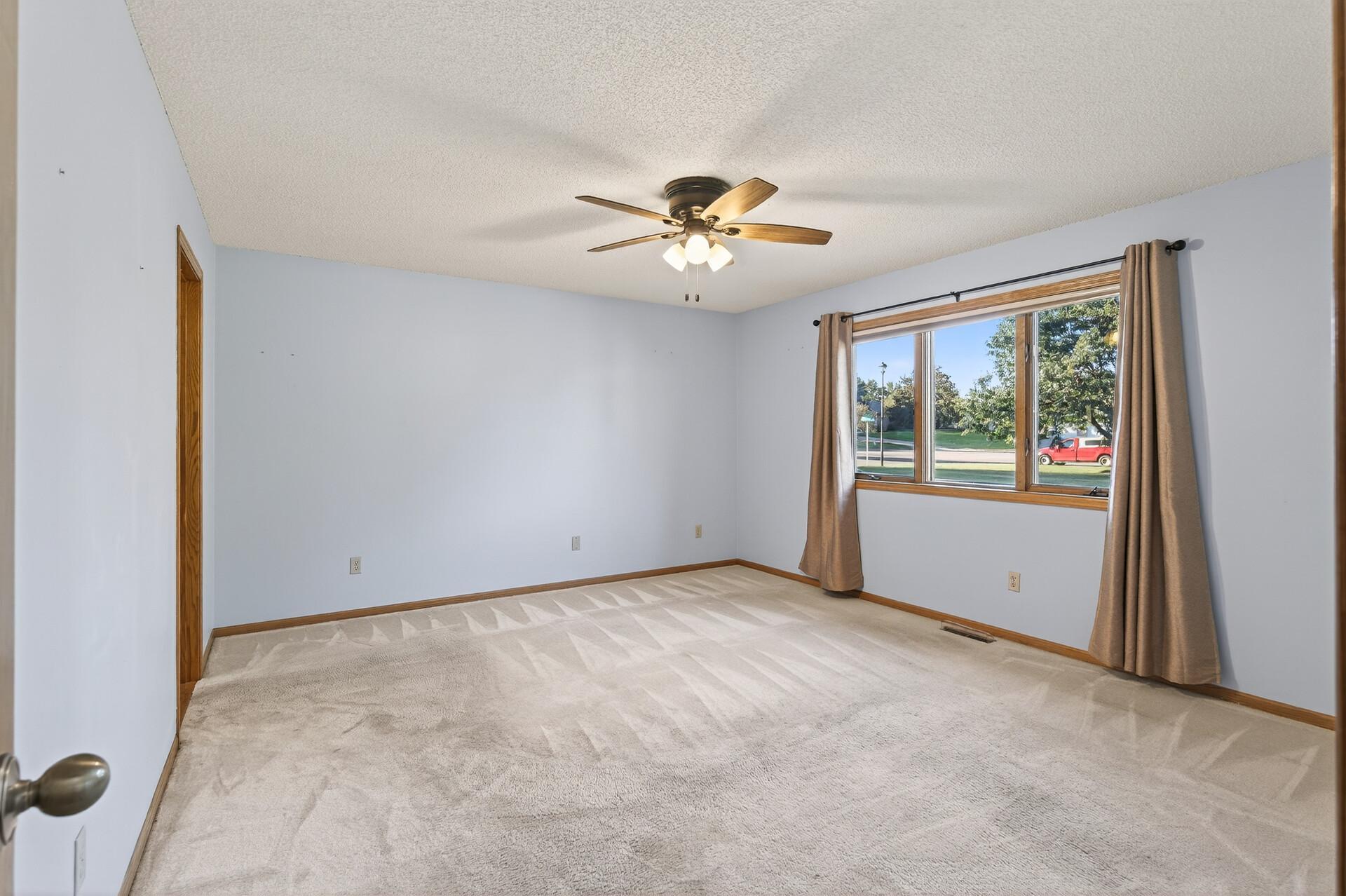 14245 Fairway Lane Se Property Photo 26