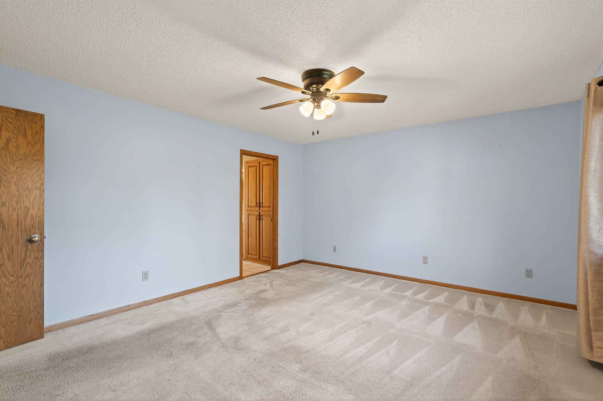 14245 Fairway Lane Se Property Photo 29