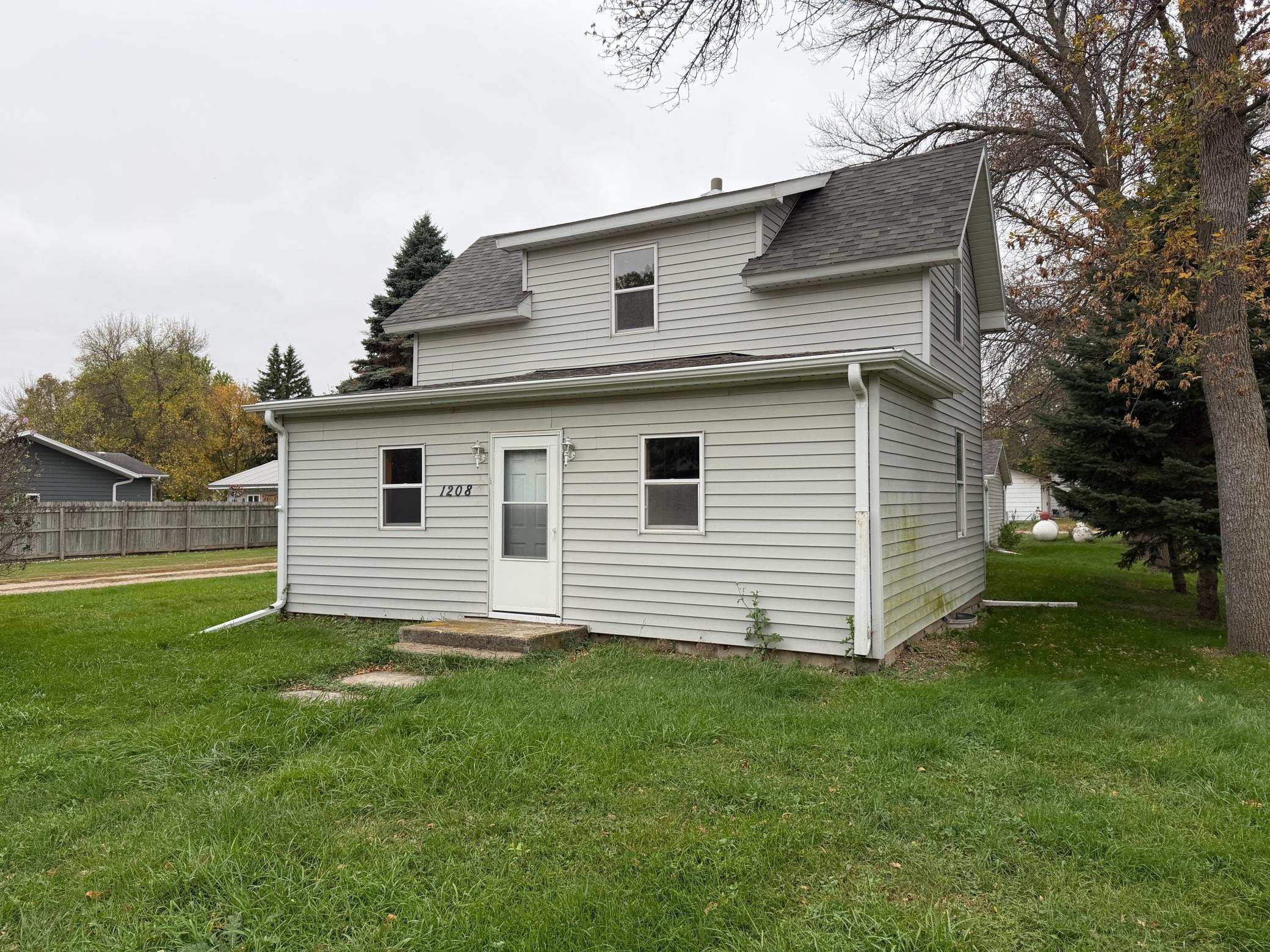 1208 Webster Street Property Photo 2