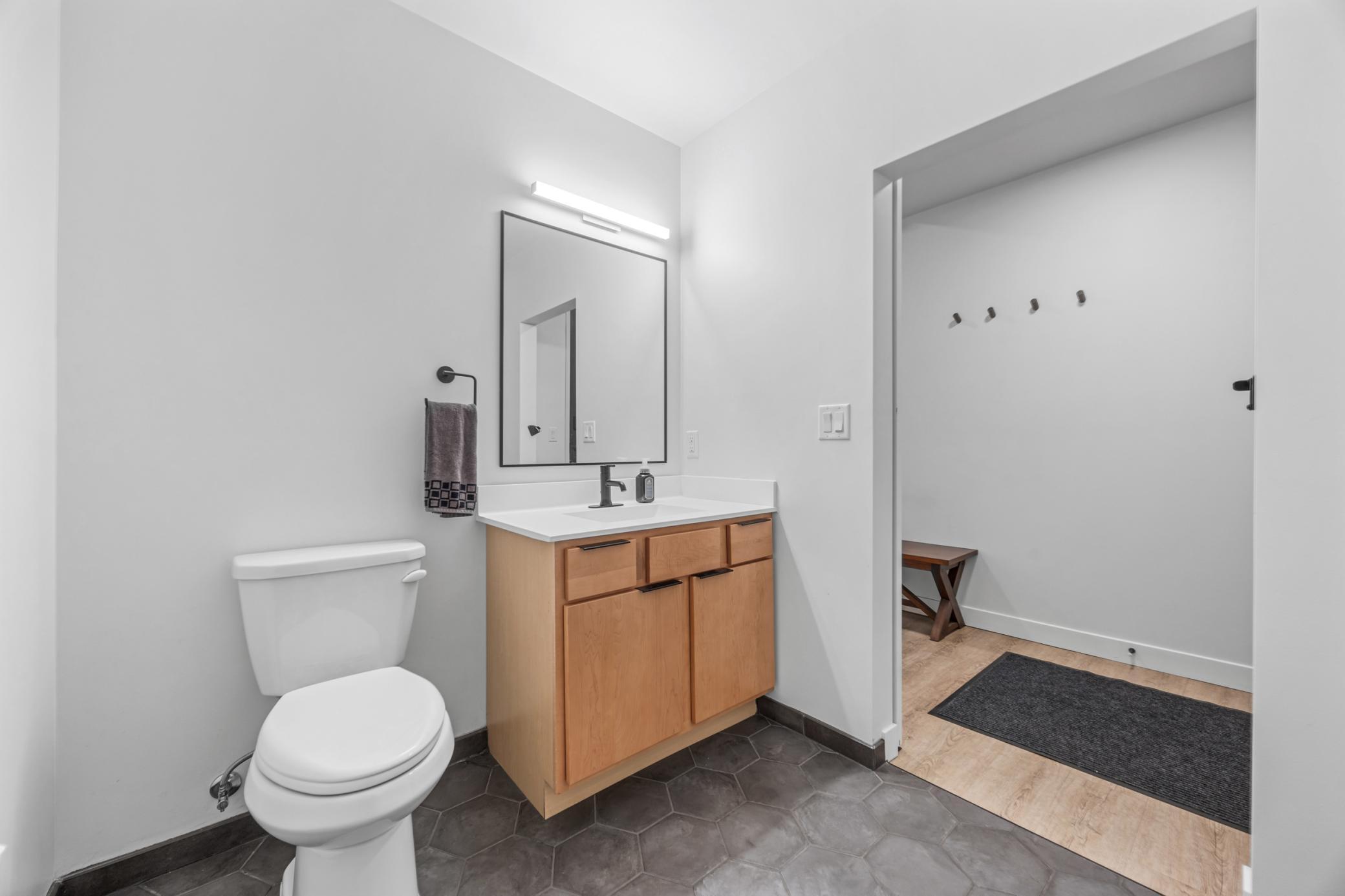 117 Broadway N 211 Property Photo 11