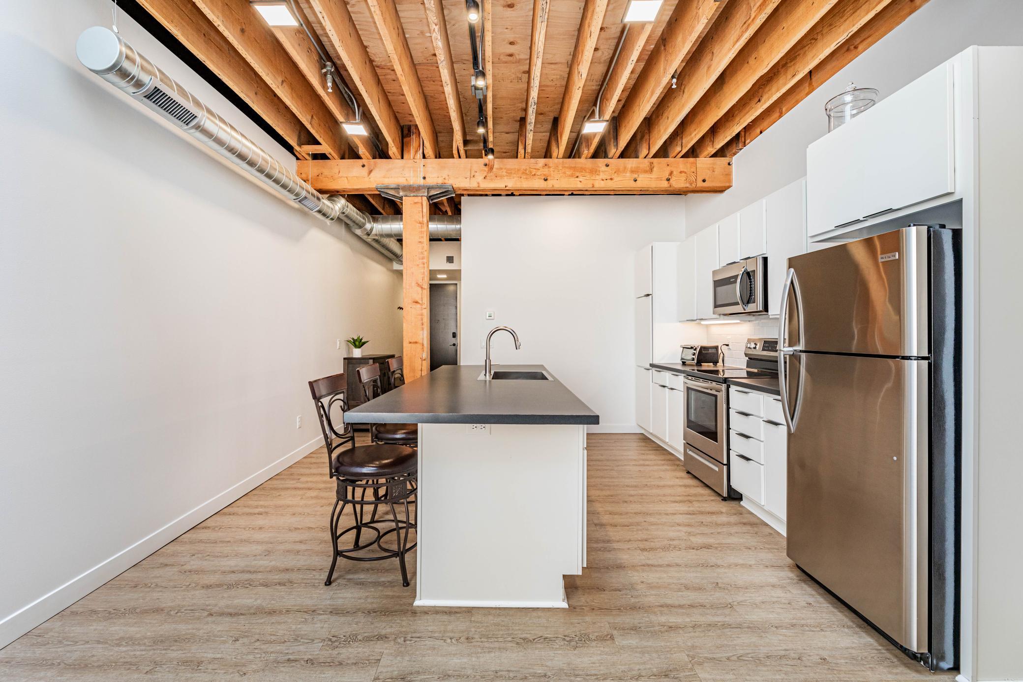 117 Broadway N 211 Property Photo 14