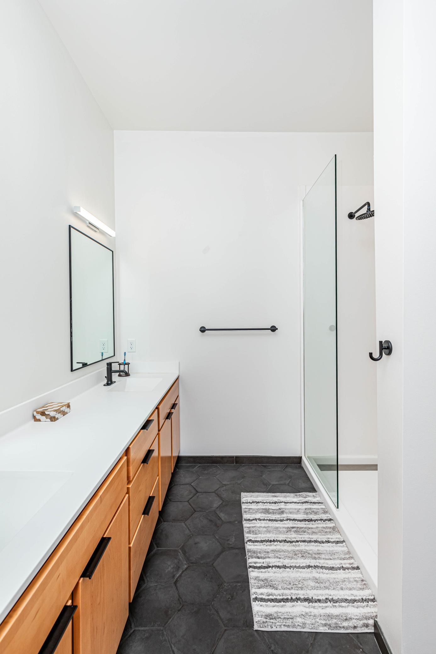 117 Broadway N 211 Property Photo 40