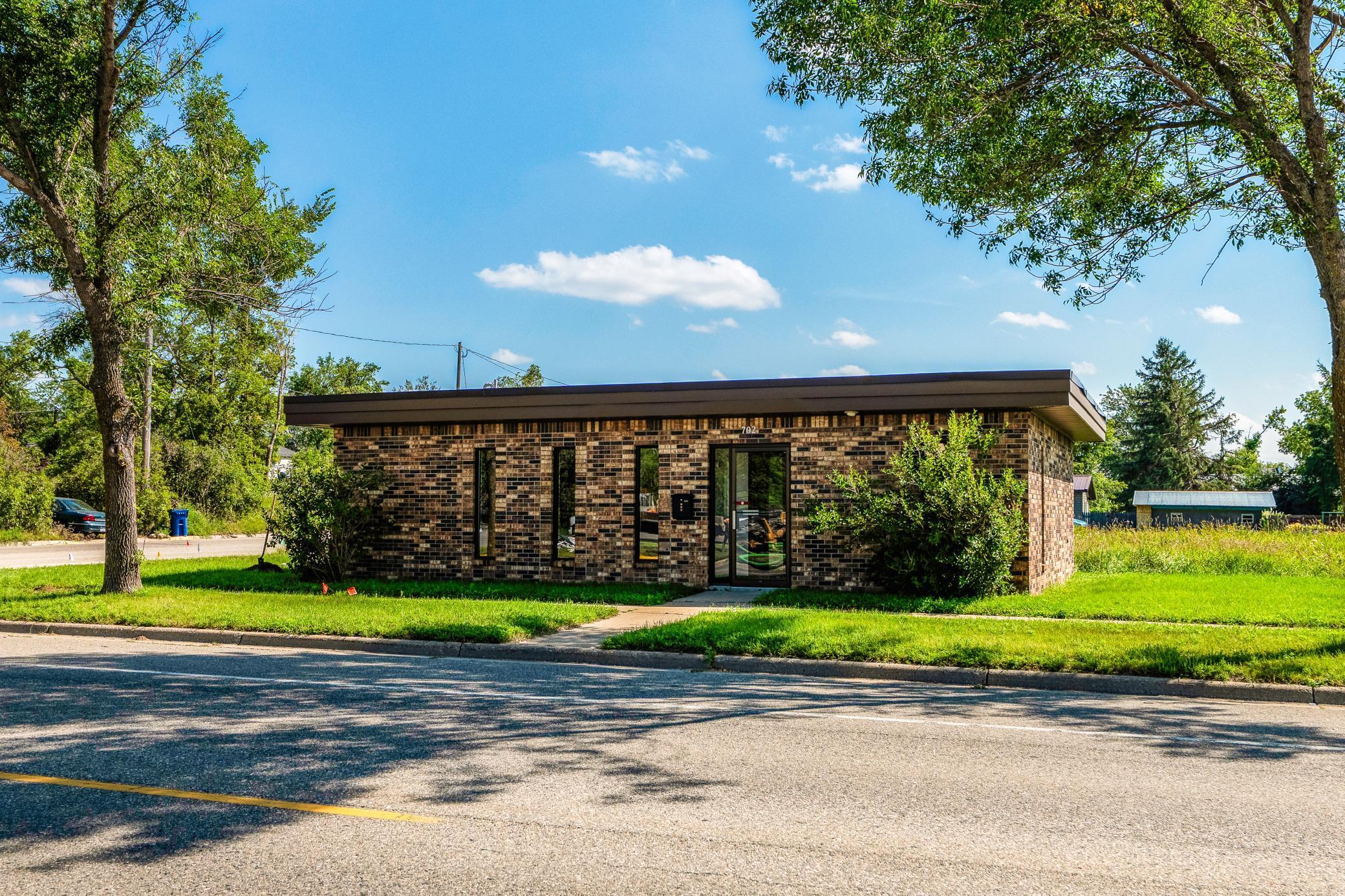 702 5th Street Property Photo 1