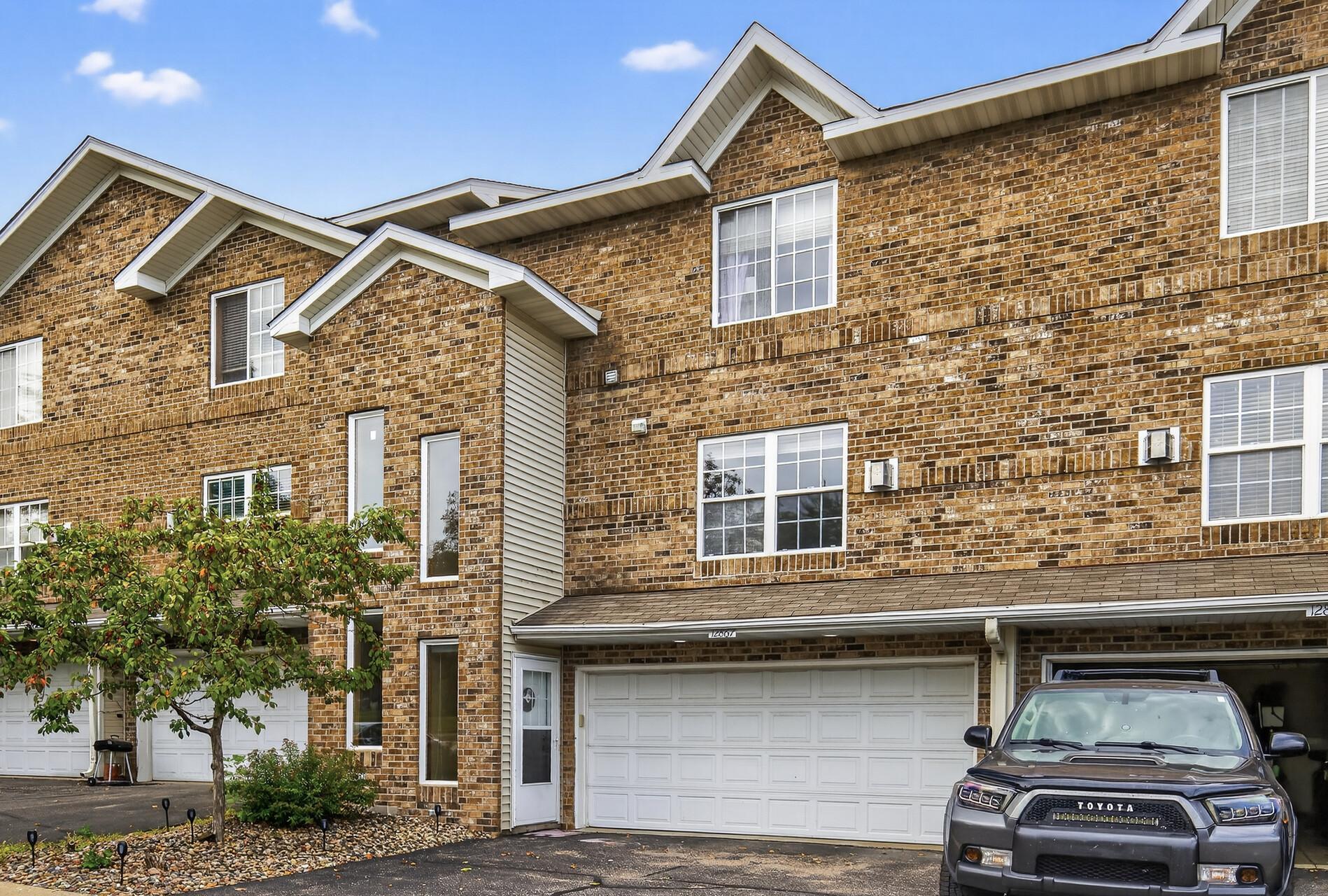 12867 Pennock Avenue Property Photo 1