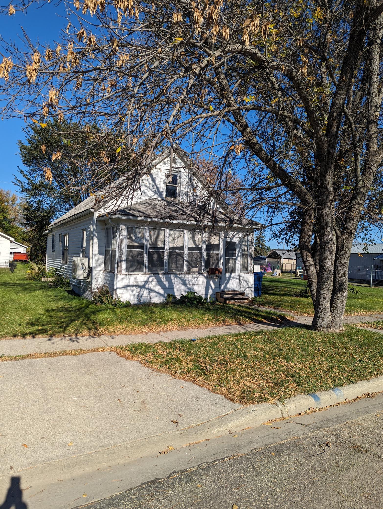 212 2nd Avenue Property Photo 2
