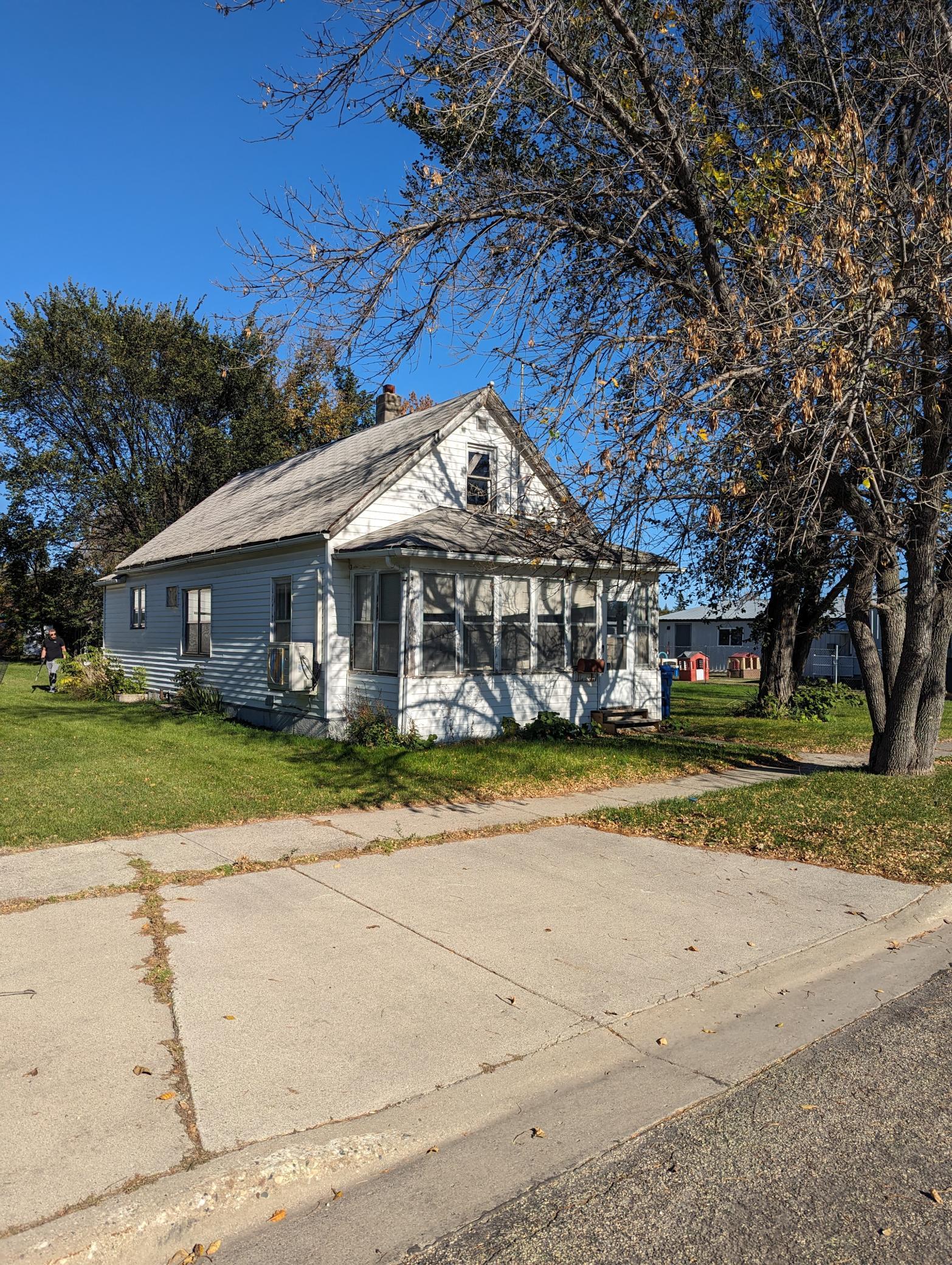212 2nd Avenue Property Photo 3