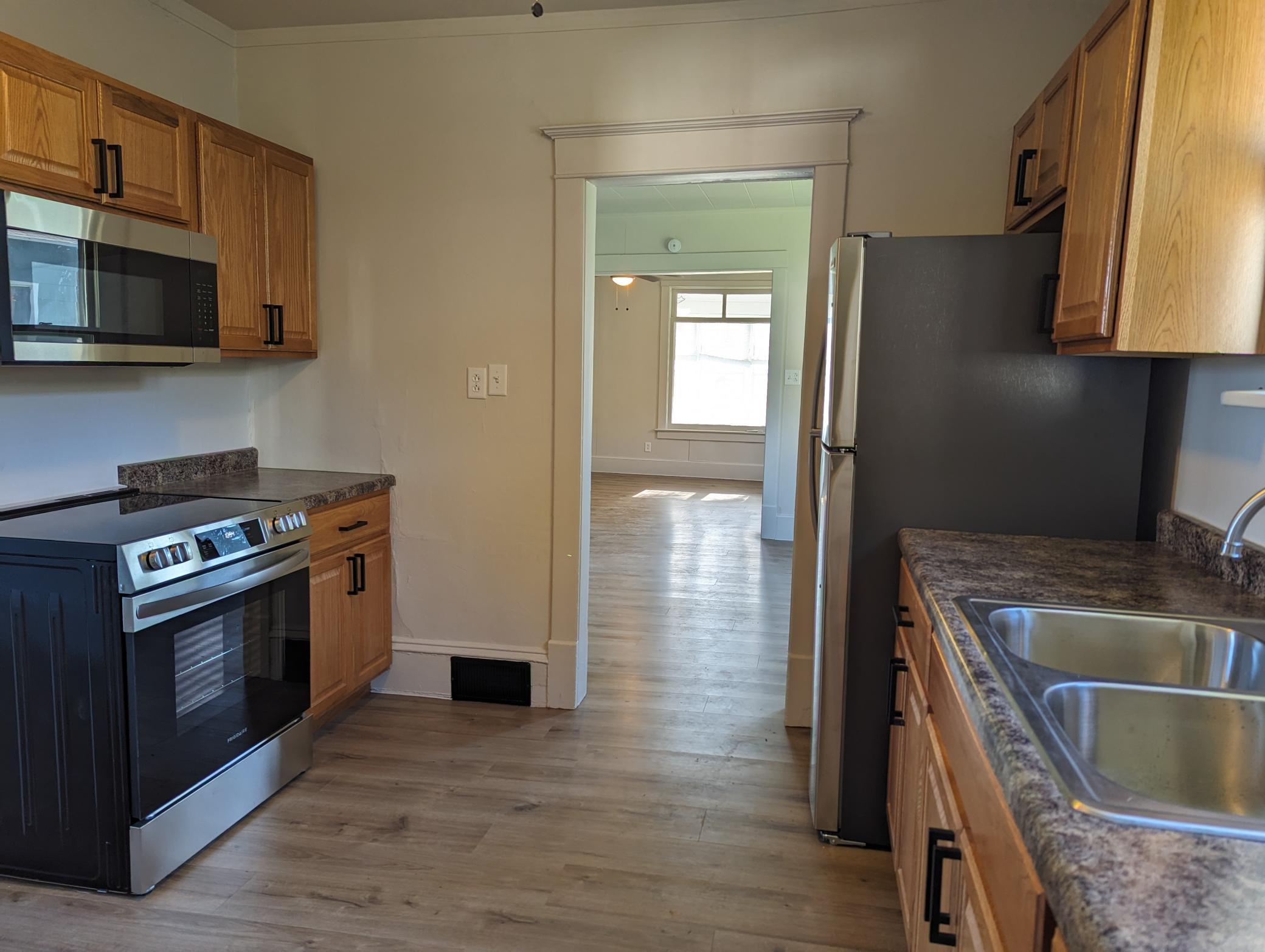 212 2nd Avenue Property Photo 5