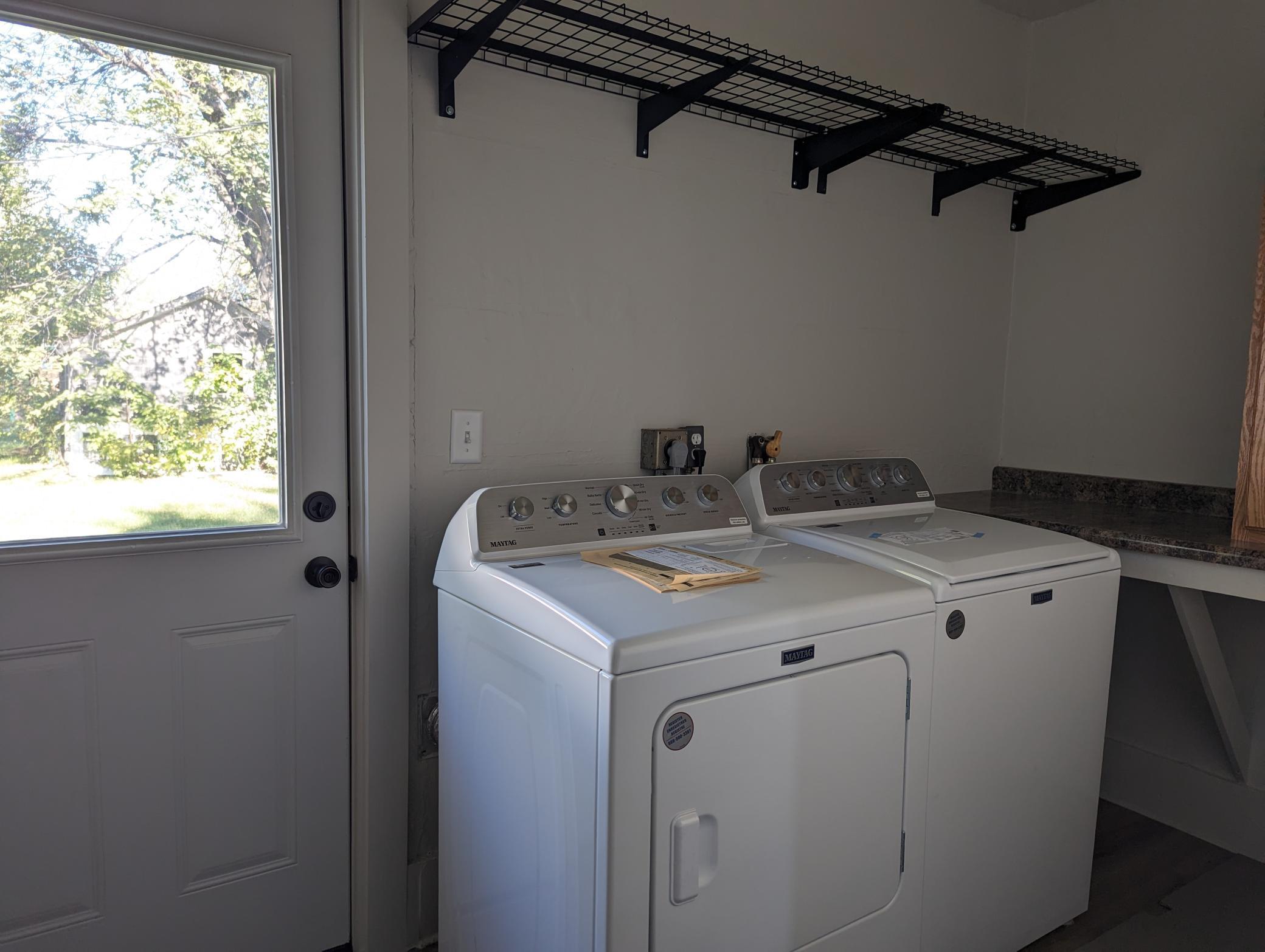 212 2nd Avenue Property Photo 9