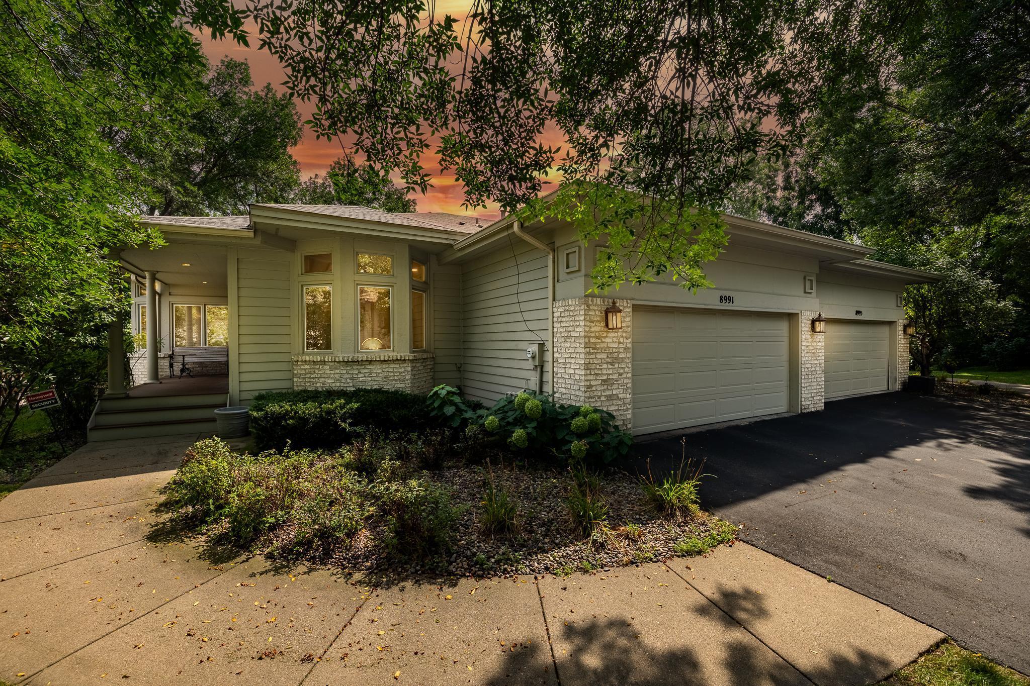 8991 Ferndale Lane Property Photo 1