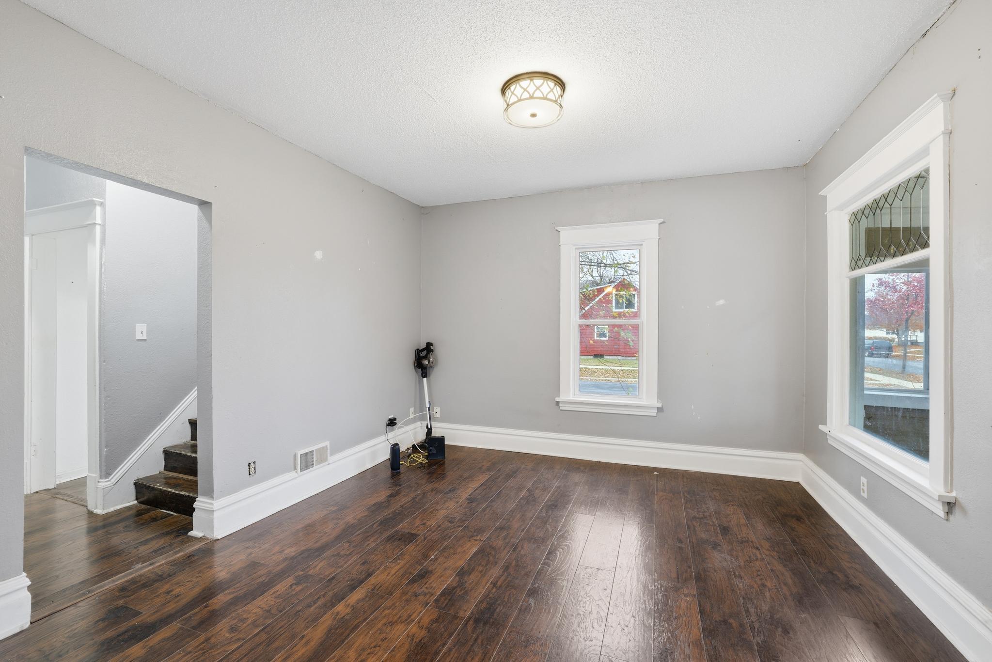 351 20th Avenue N Property Photo 14