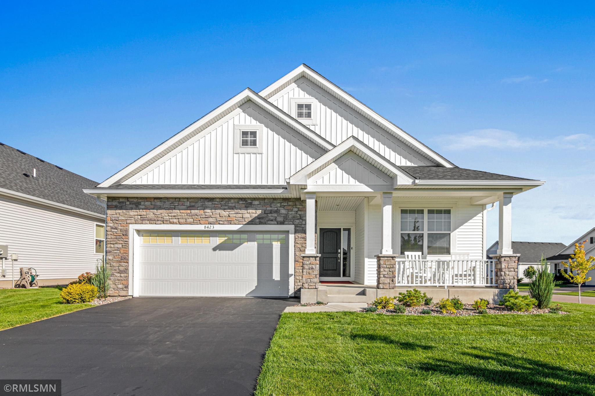 8423 Yearling Drive Property Photo 1