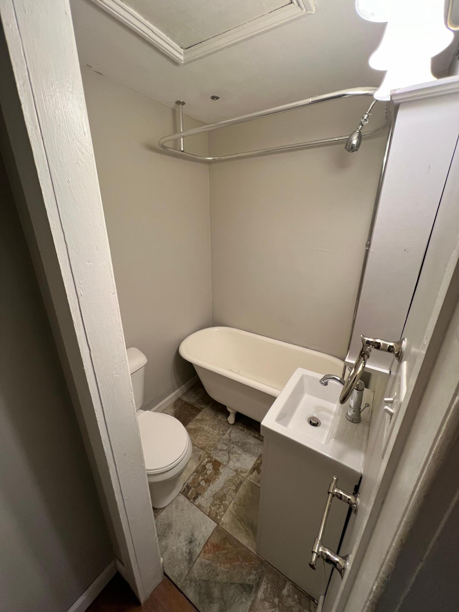 815 W 4th Street Property Photo 4