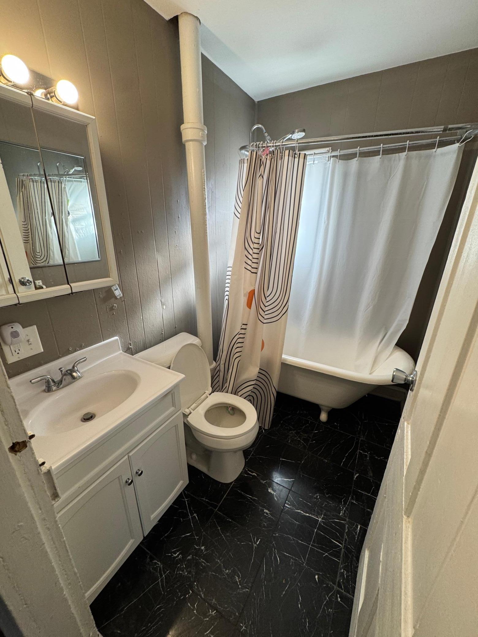 815 W 4th Street Property Photo 12