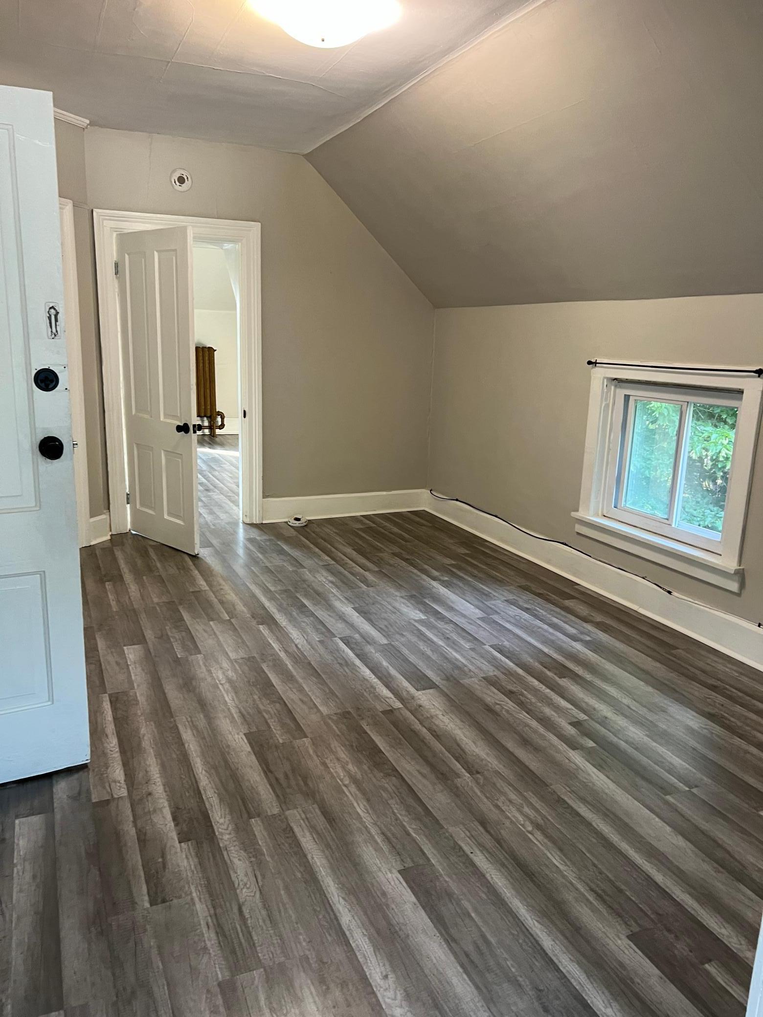 815 W 4th Street Property Photo 14