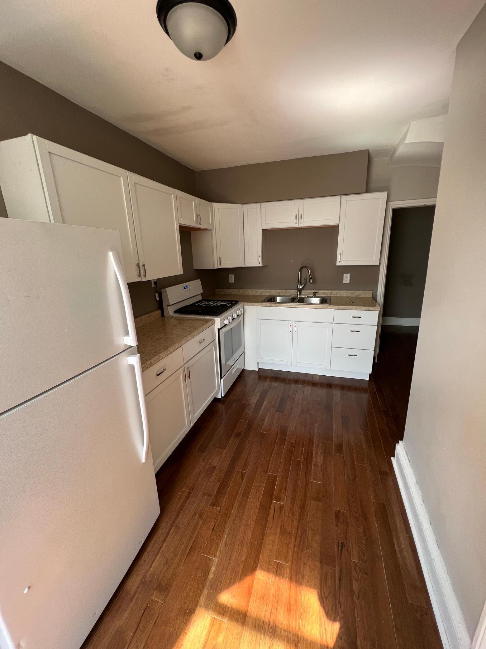 815 W 4th Street Property Photo 16