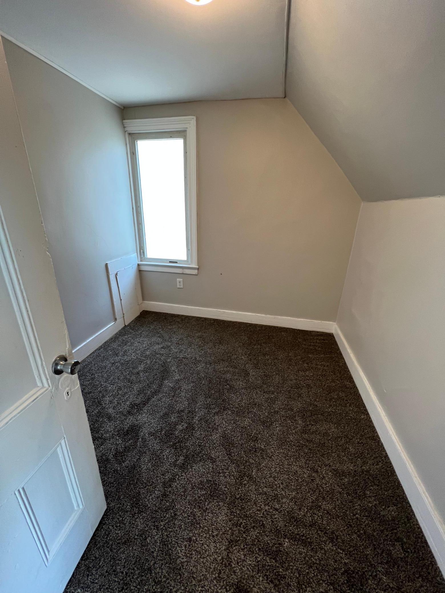 815 W 4th Street Property Photo 18