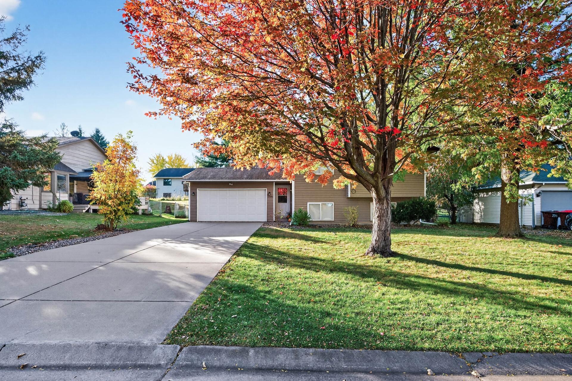 2606 Copper Cliff Trail Property Photo 3