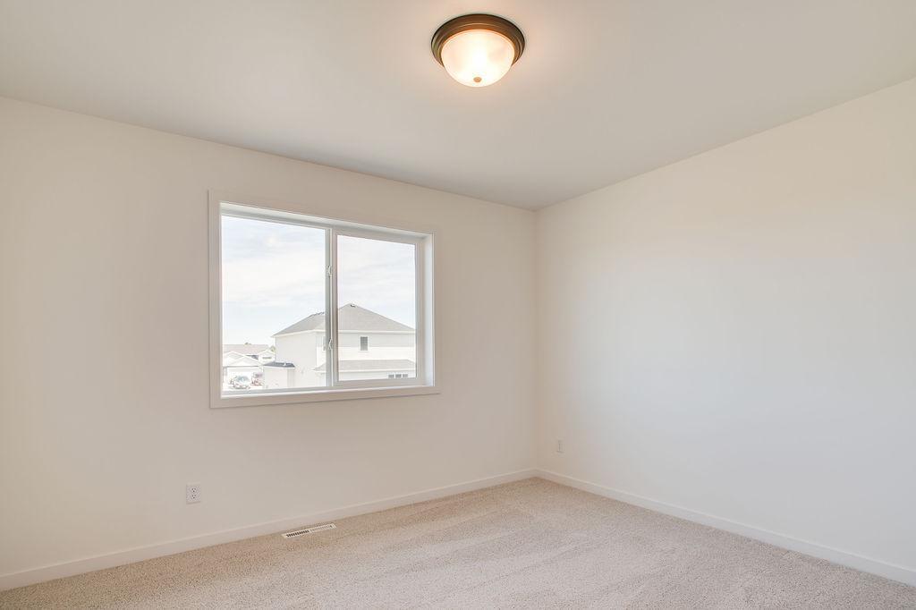 2304 37 Avenue S Property Photo 17