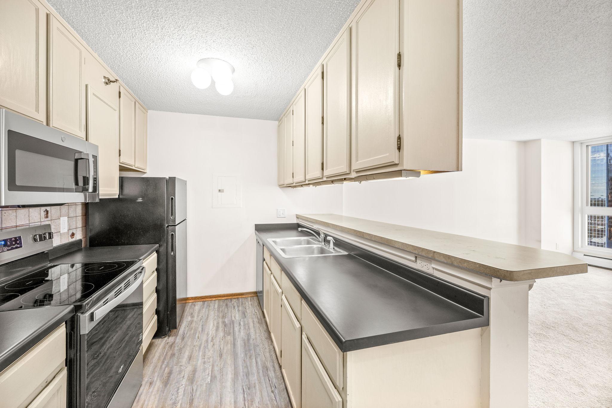 433 S 7th Street 1821 Property Photo 12