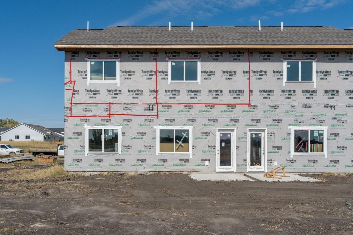 3117 & 3119 Noble Drive Property Photo 4