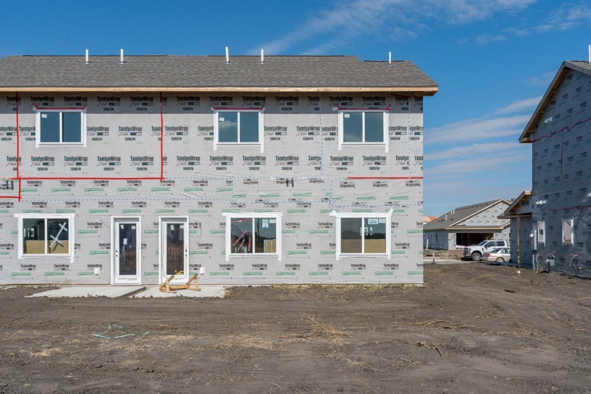 3117 & 3119 Noble Drive Property Photo 5