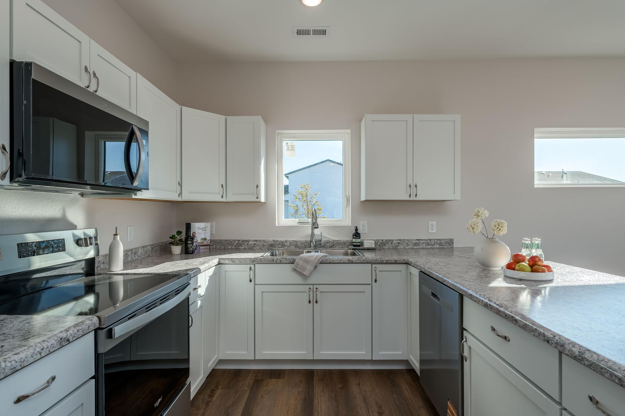 3117 & 3119 Noble Drive Property Photo 13