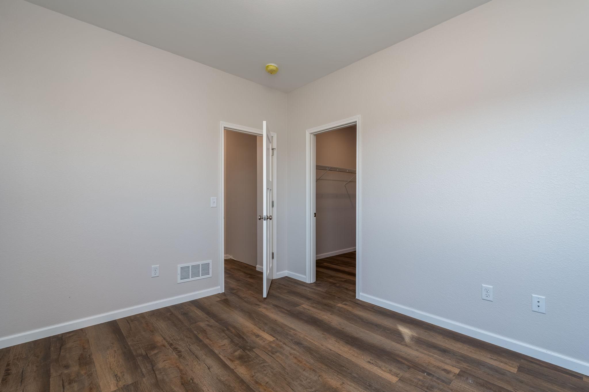 3117 & 3119 Noble Drive Property Photo 24