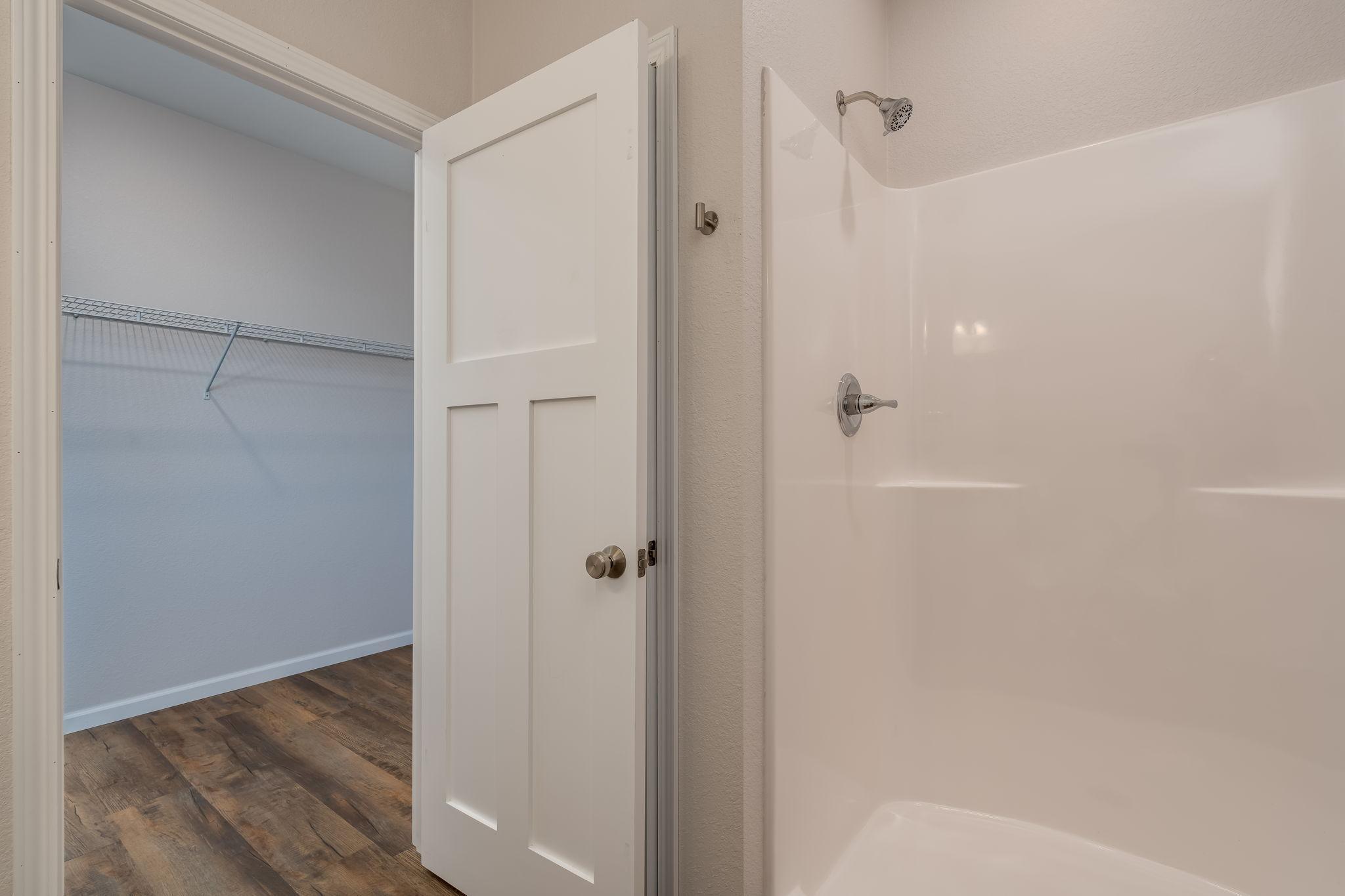 3117 & 3119 Noble Drive Property Photo 27