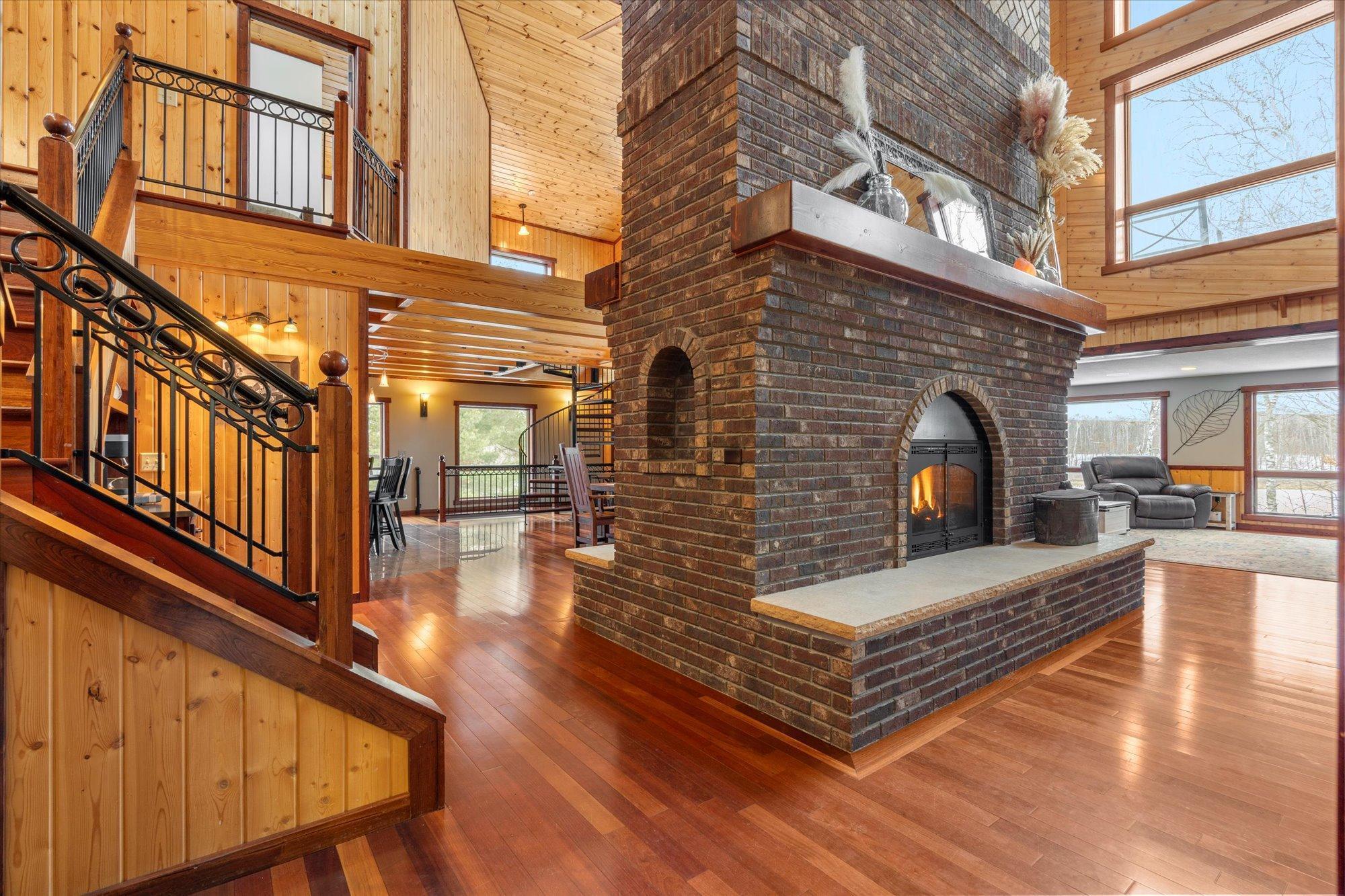 10422 Ossawinnamakee Road Property Photo 6