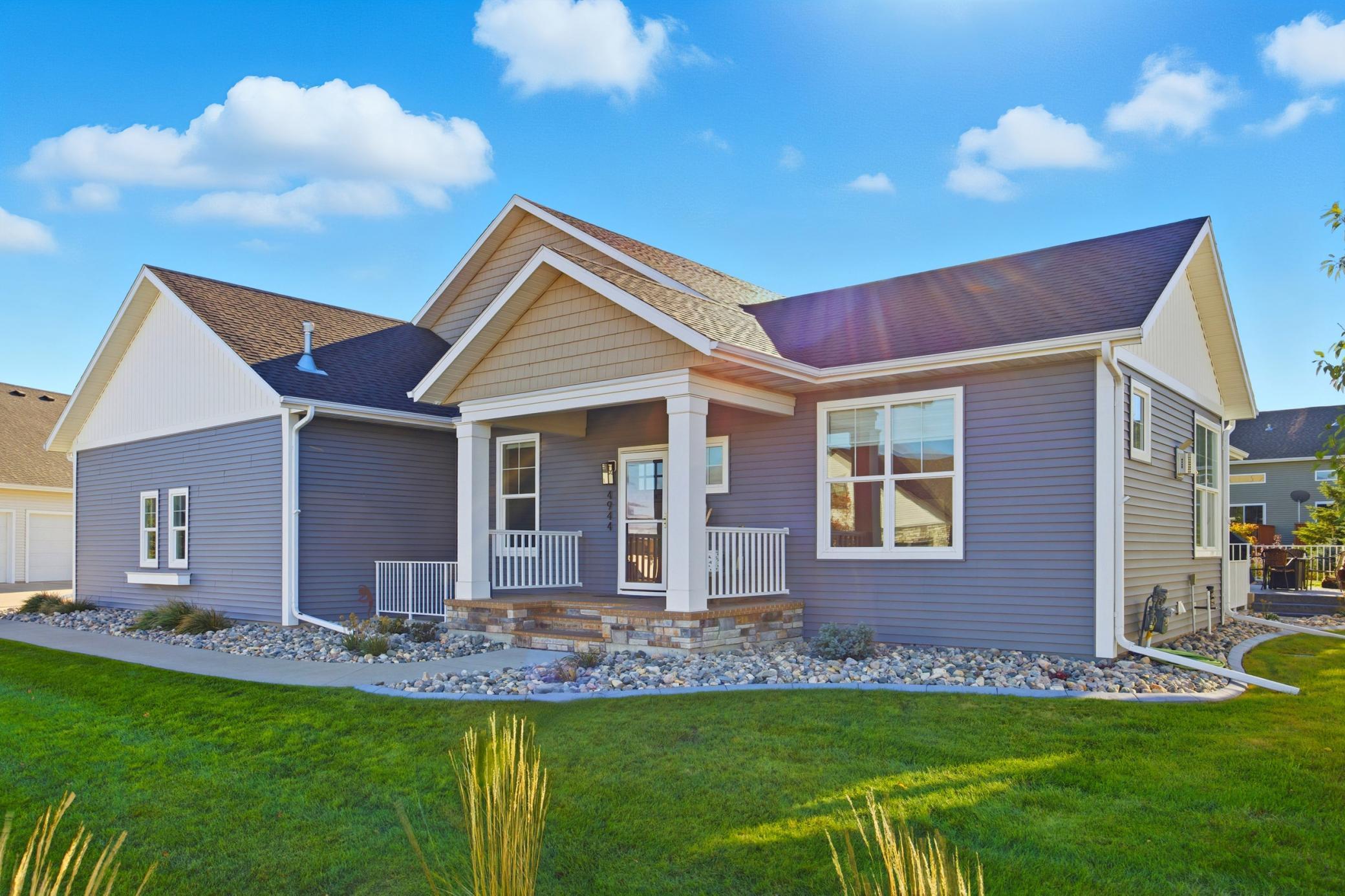 4944 Avery Lane Property Photo 1