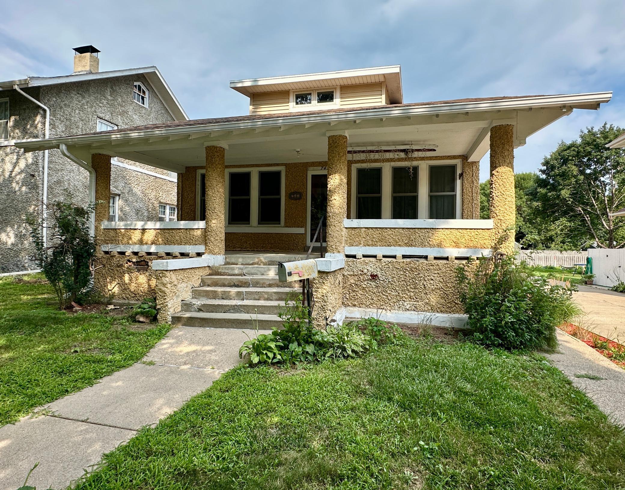 742 N Freeman Avenue Property Photo 1
