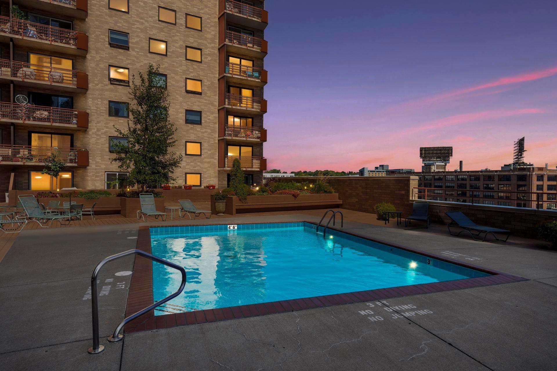 66 9th Street E 2501 Property Photo 1