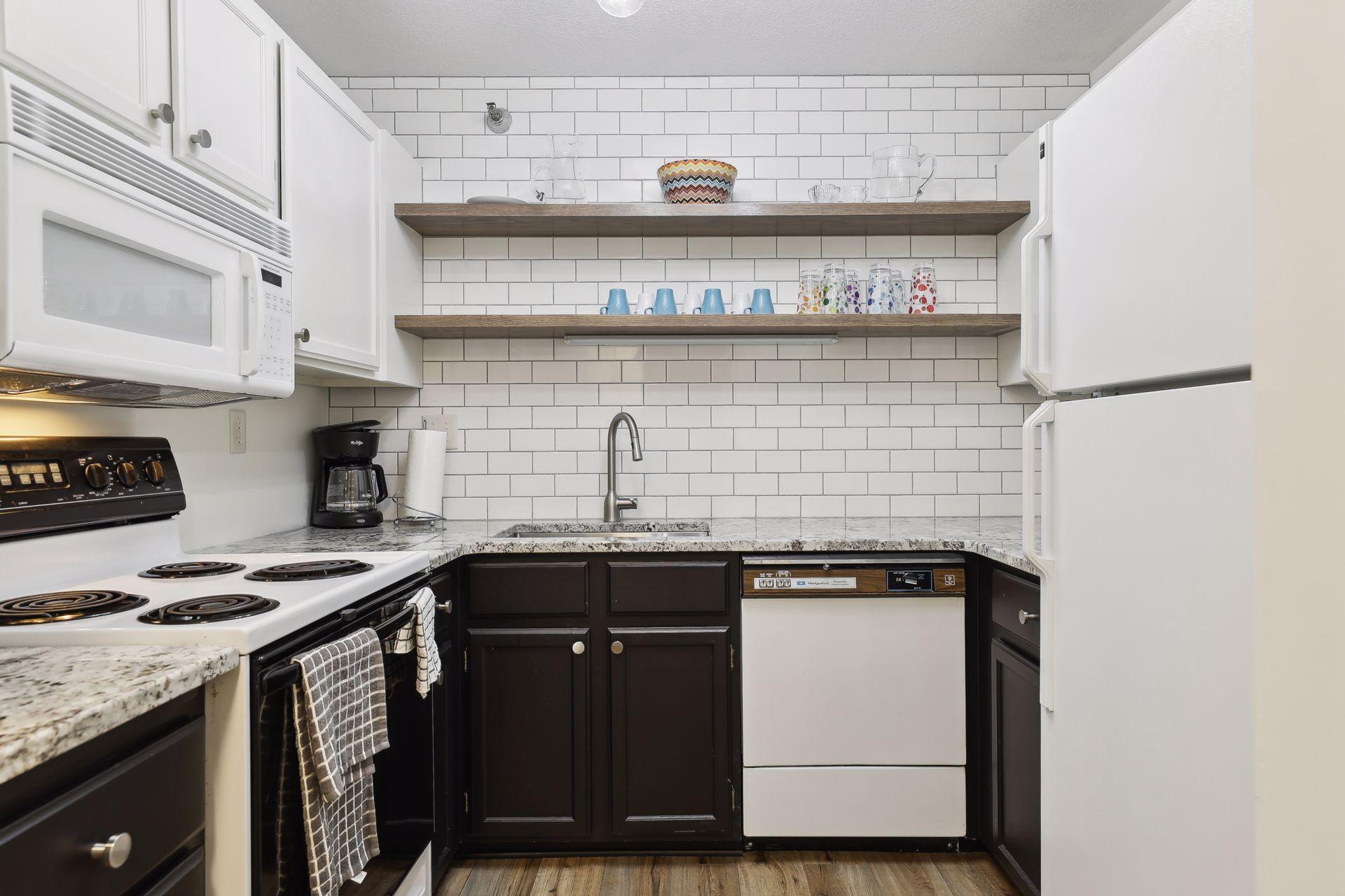 66 9th Street E 2501 Property Photo 16