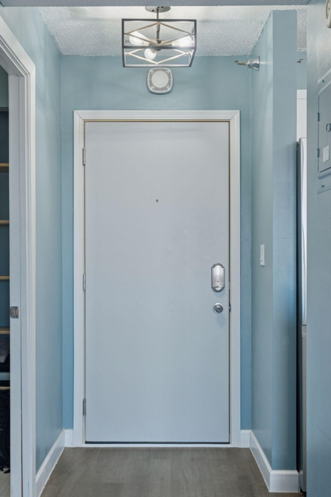 66 9th Street E 2501 Property Photo 26