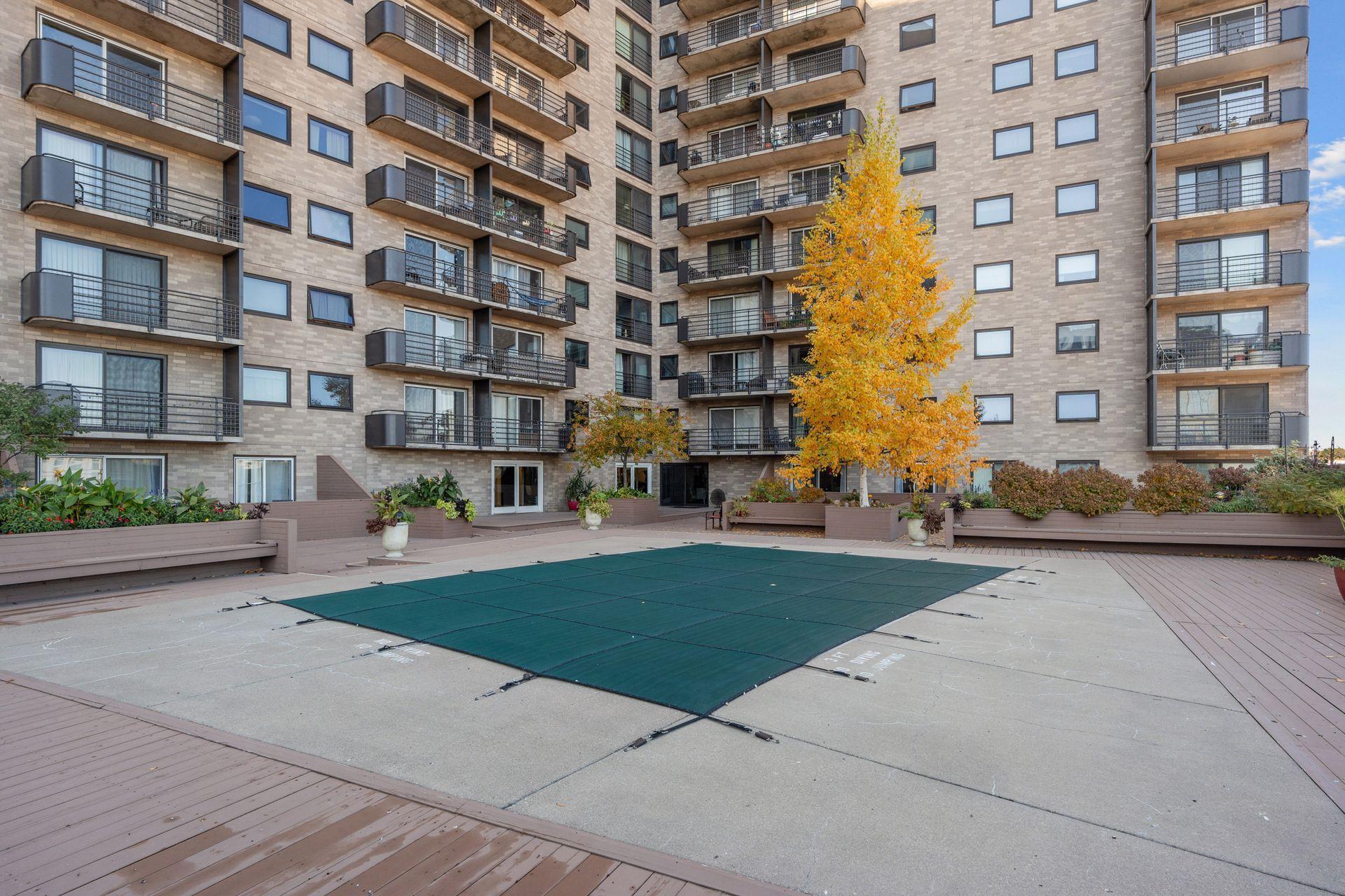 66 9th Street E 2501 Property Photo 32