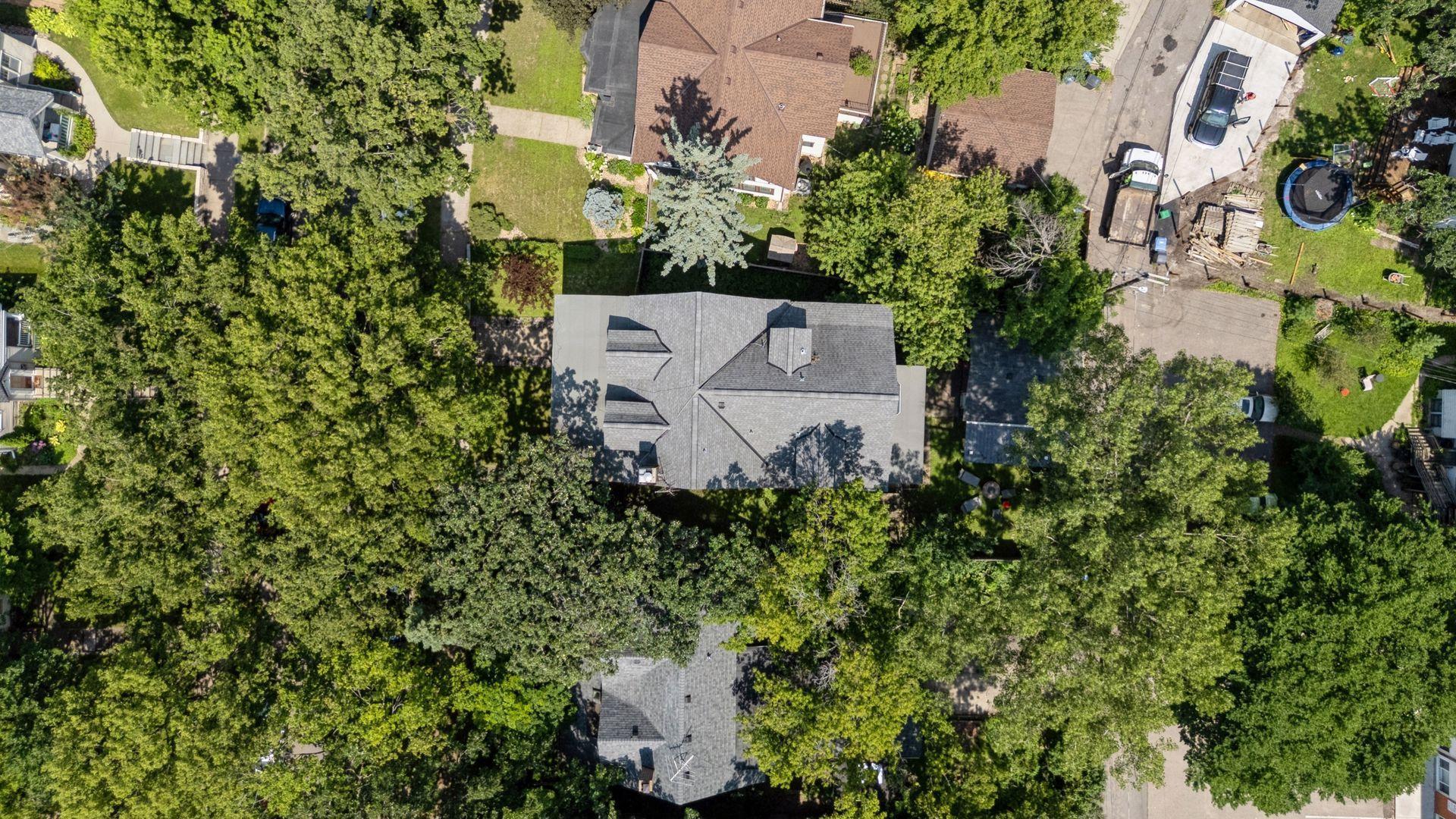 2833 Irving Avenue Property Photo 4