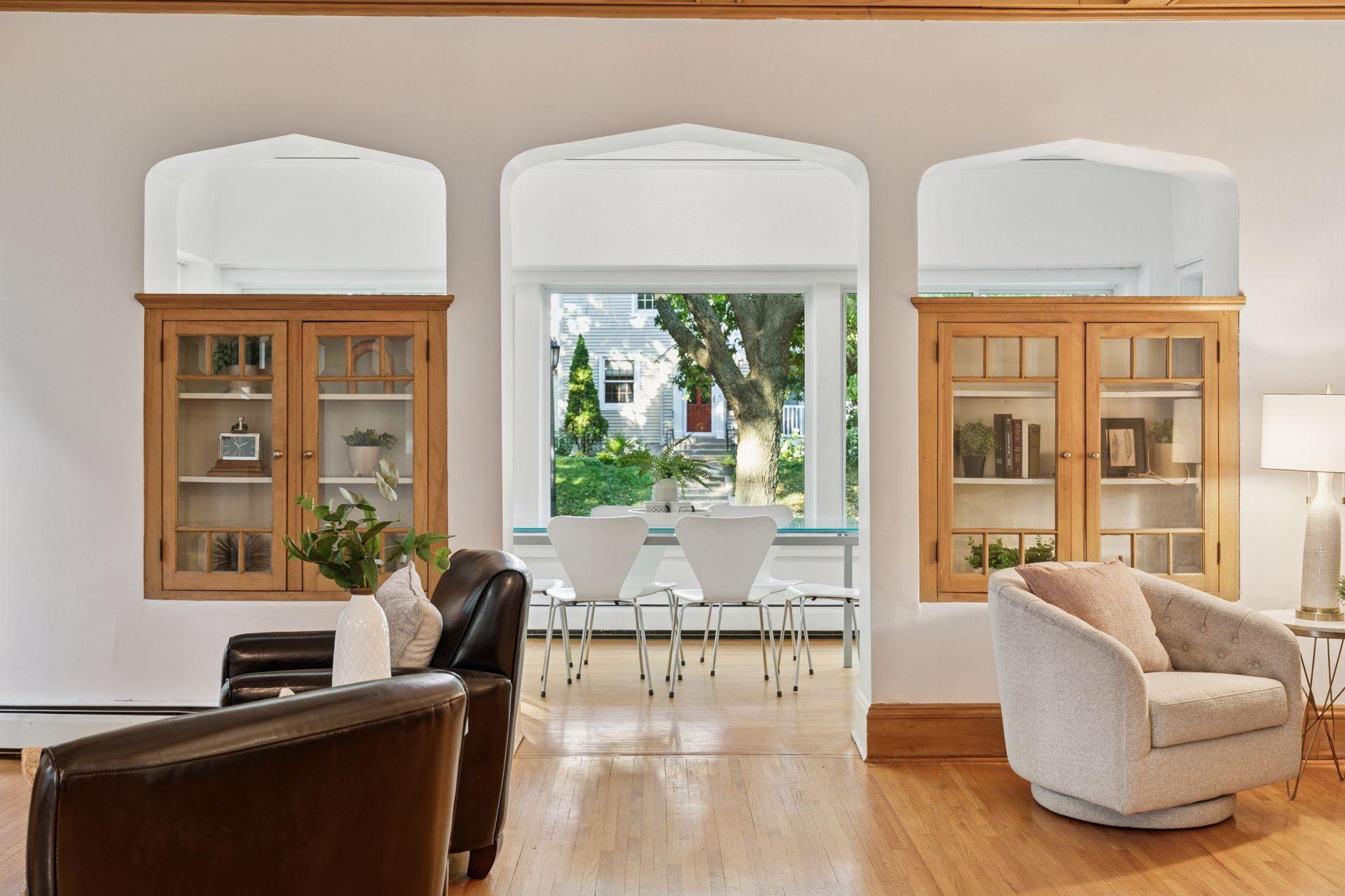 2833 Irving Avenue Property Photo 5