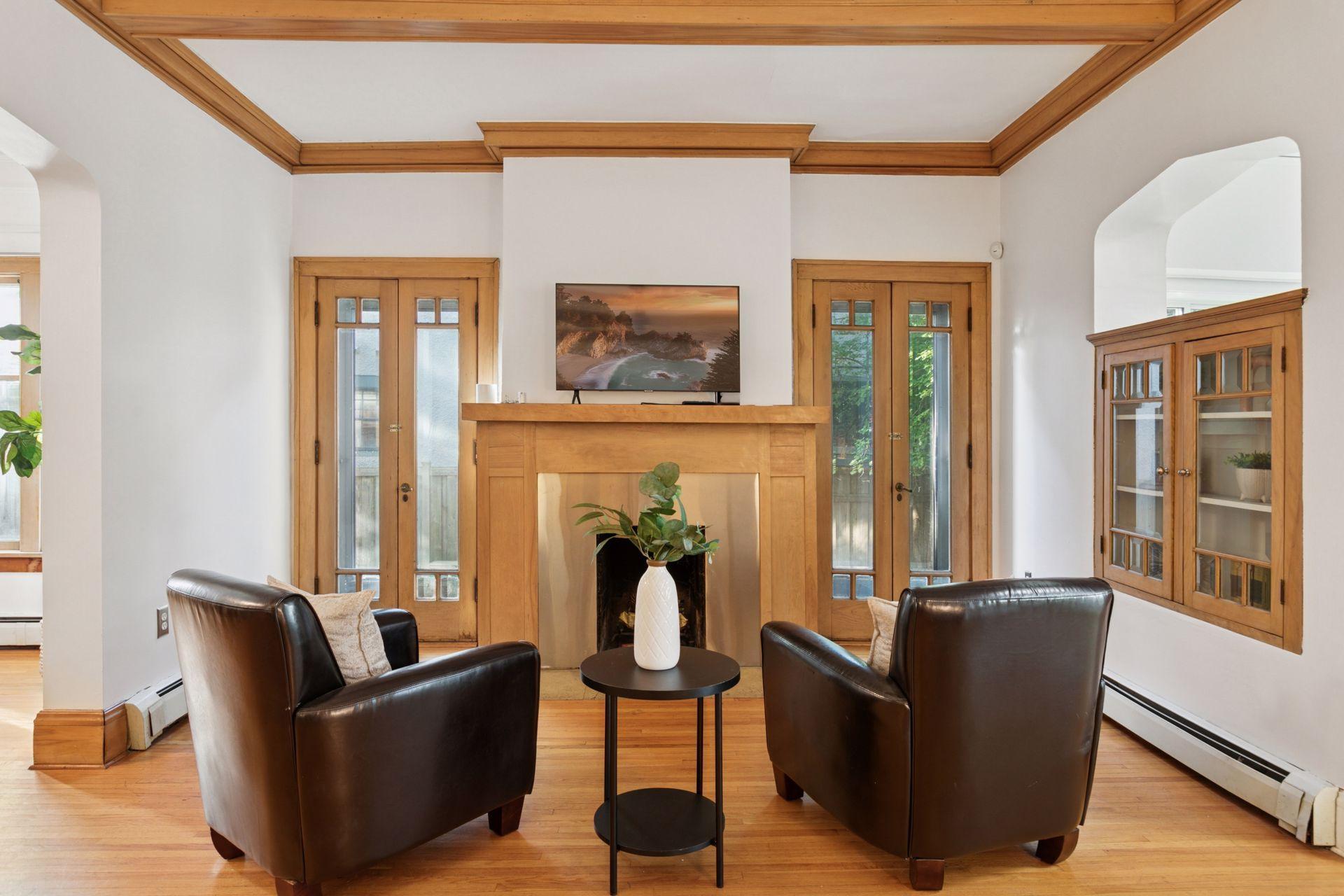 2833 Irving Avenue Property Photo 7