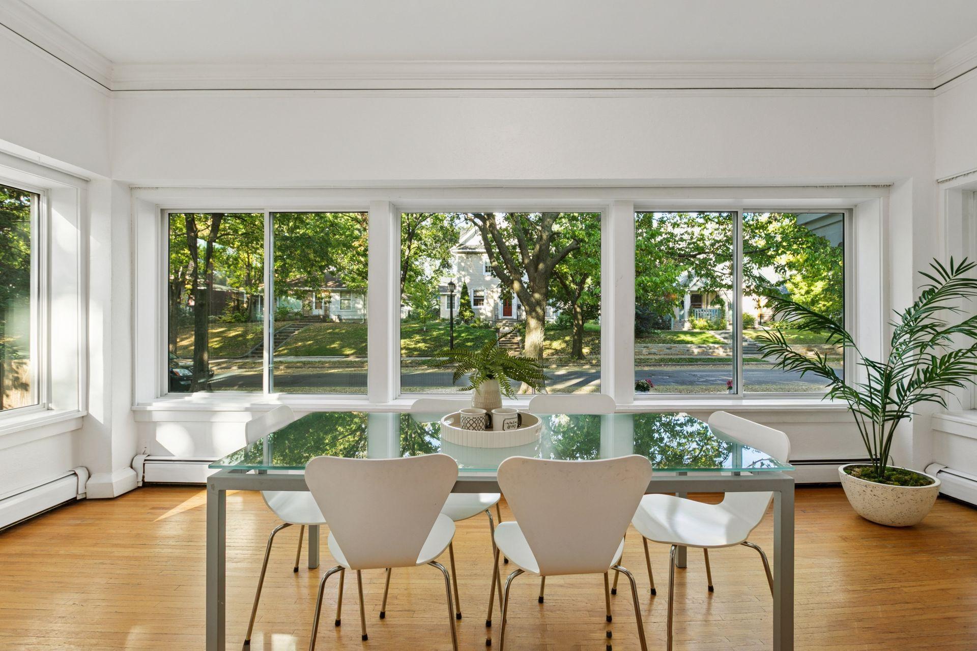 2833 Irving Avenue Property Photo 8