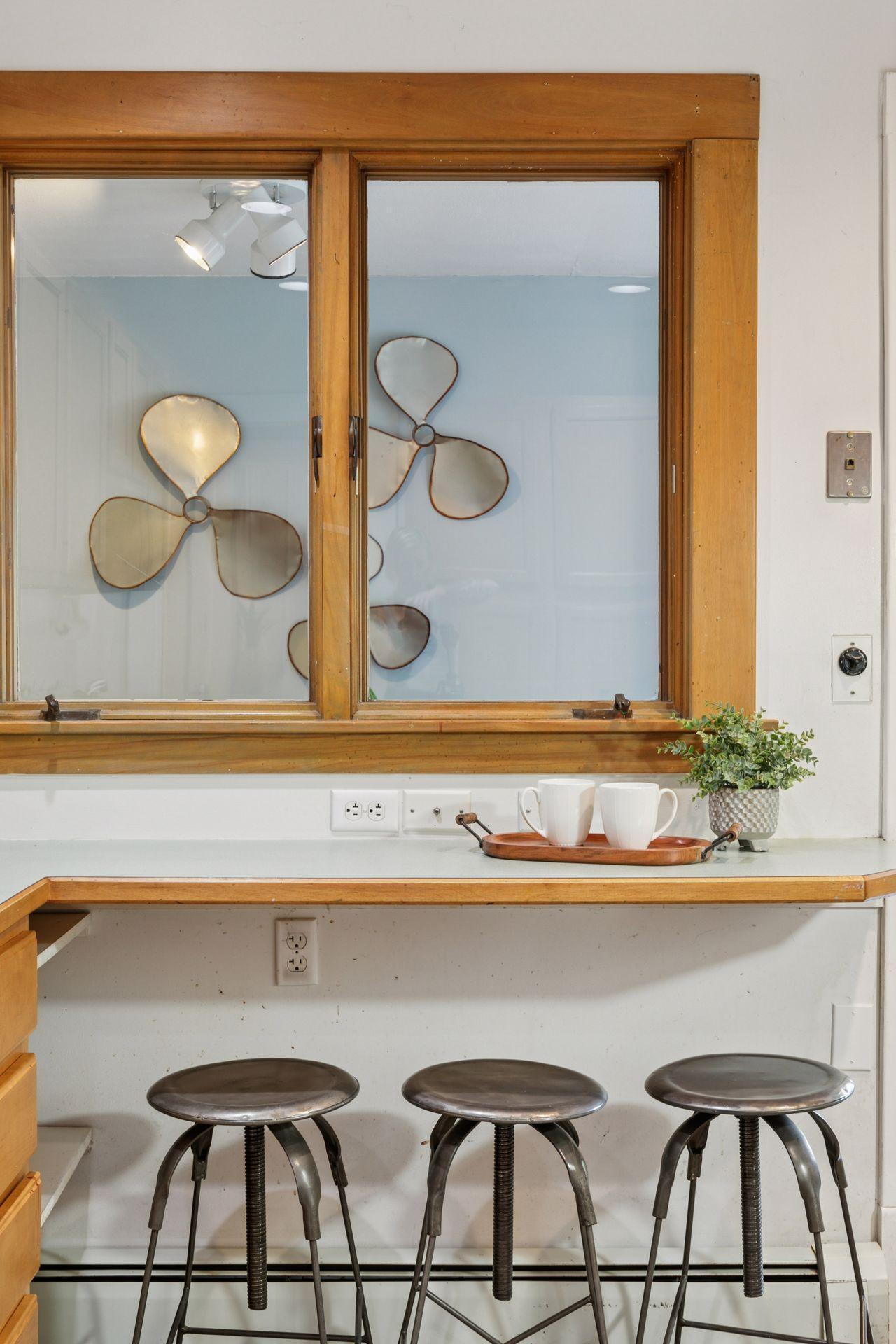 2833 Irving Avenue Property Photo 17