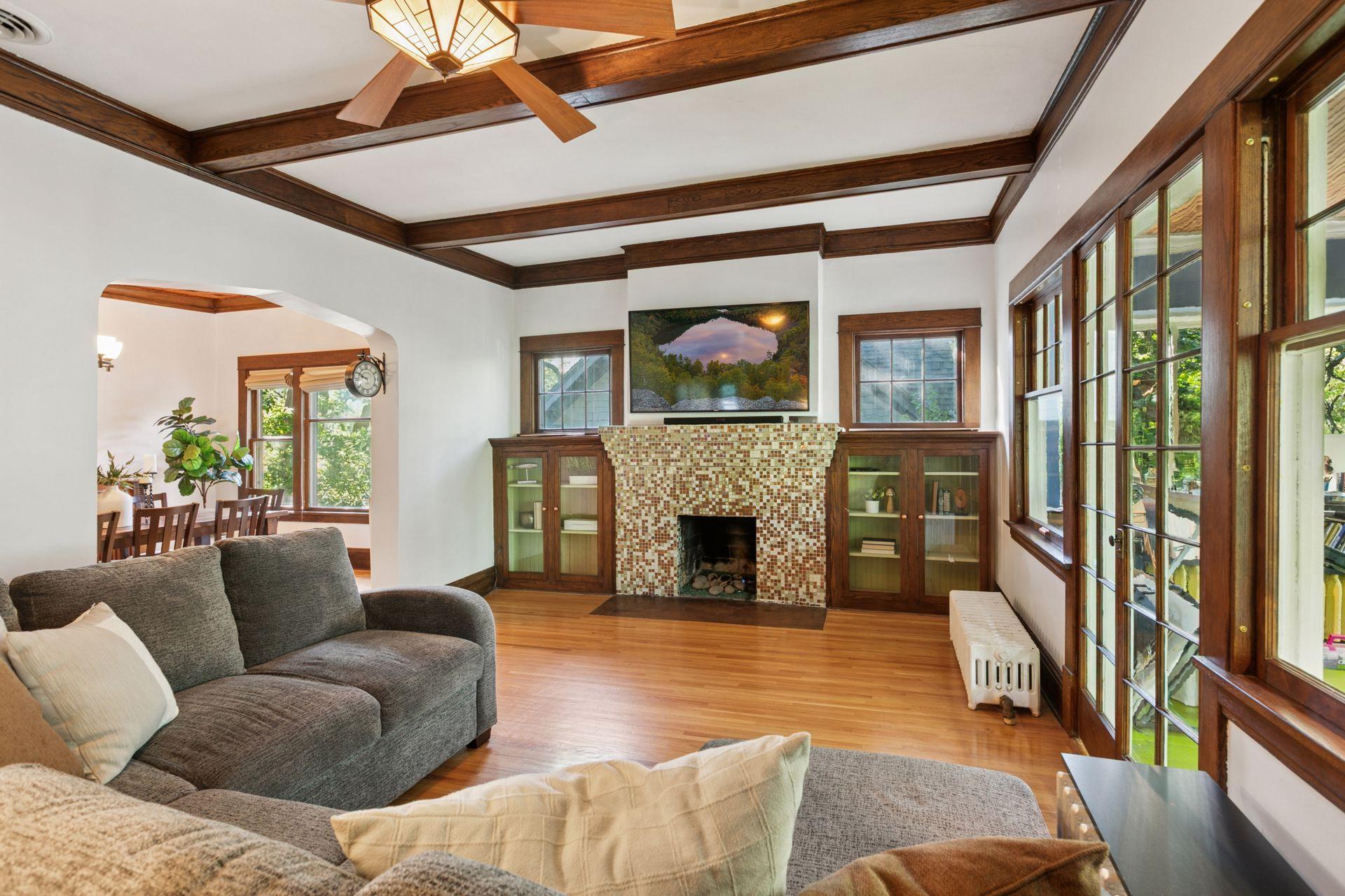 2833 Irving Avenue Property Photo 20