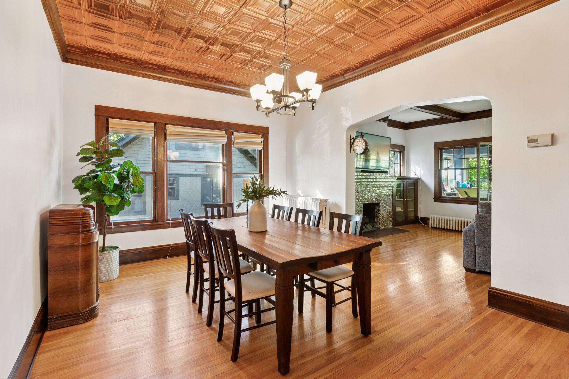 2833 Irving Avenue Property Photo 26