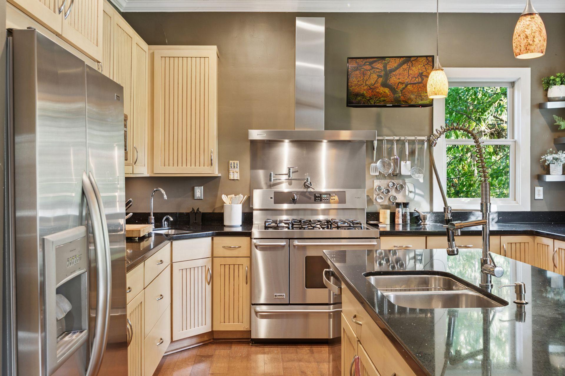 2833 Irving Avenue Property Photo 27