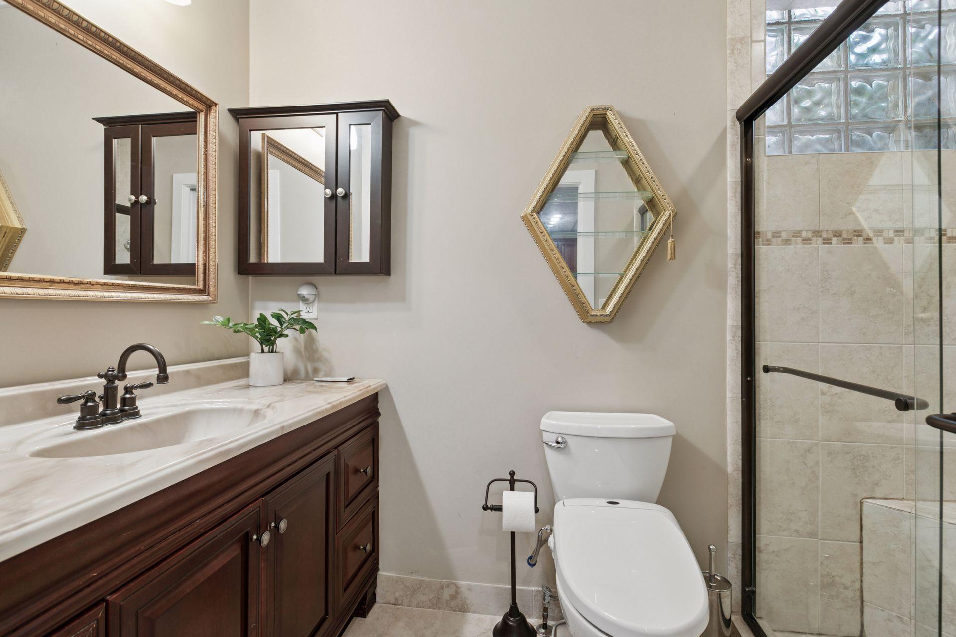 2833 Irving Avenue Property Photo 40