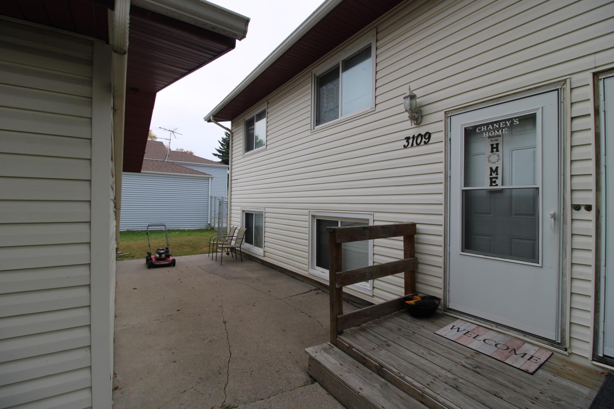 3107 Covent Garden Street Property Photo 2