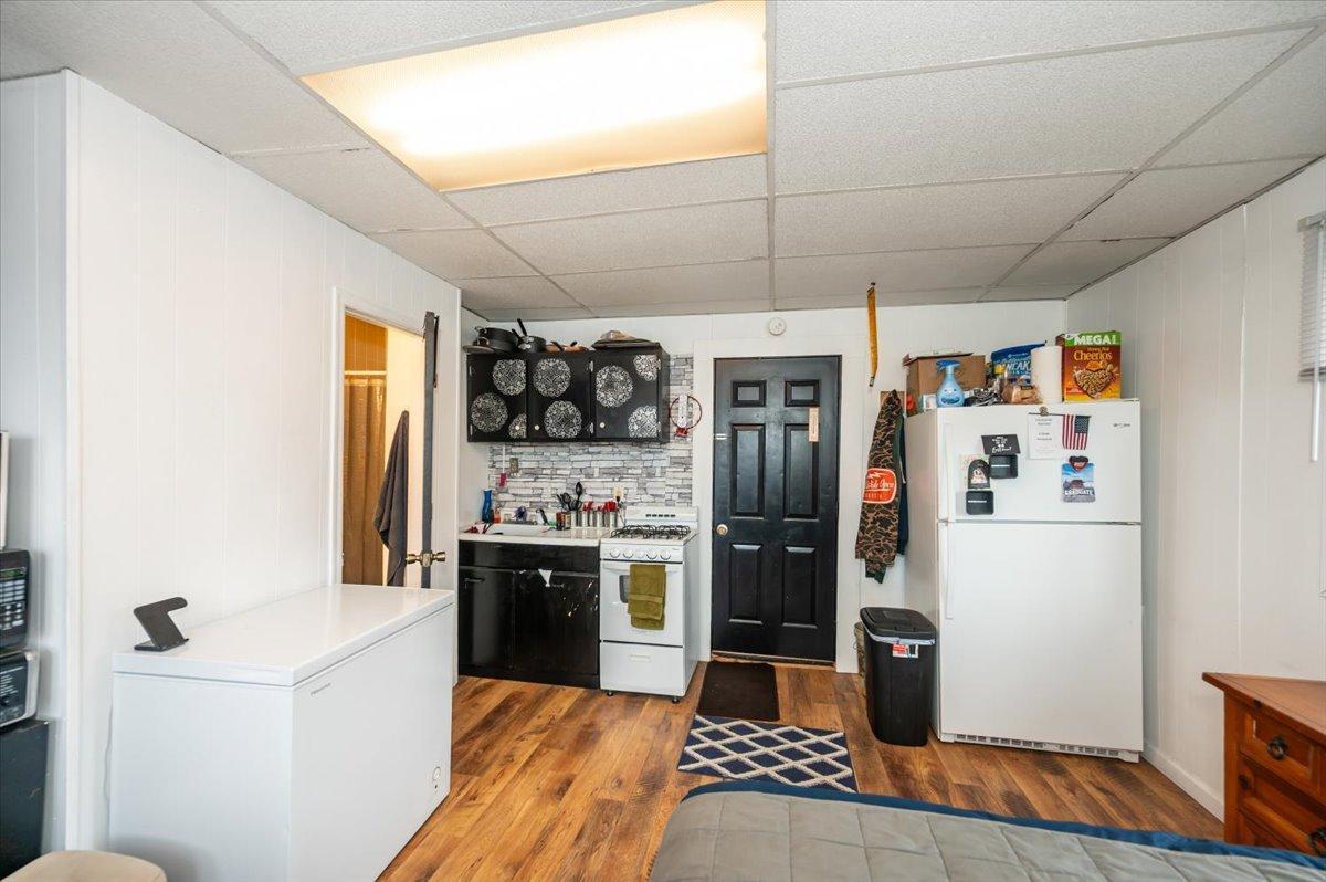 1028 Banks Avenue Property Photo 3