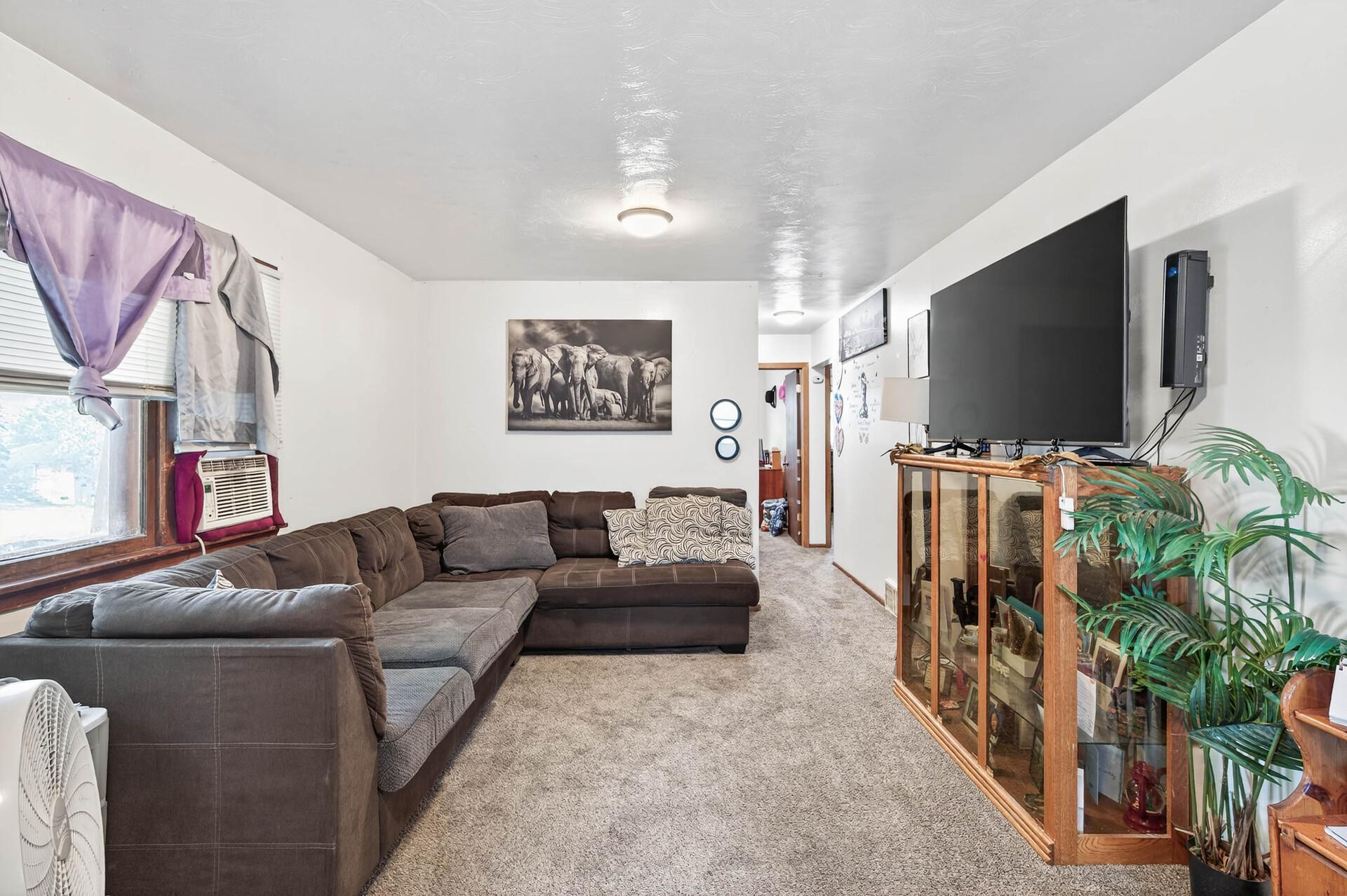 4630 Taylor Street Property Photo 3