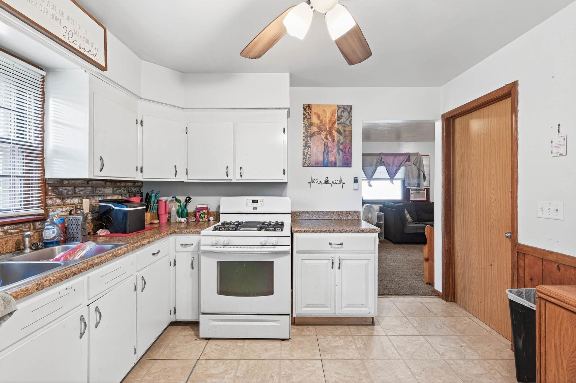 4630 Taylor Street Property Photo 7