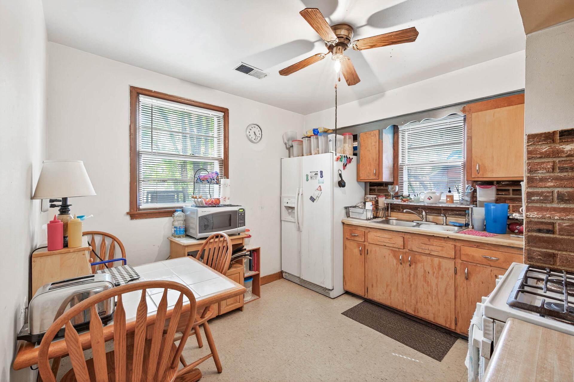 4630 Taylor Street Property Photo 15