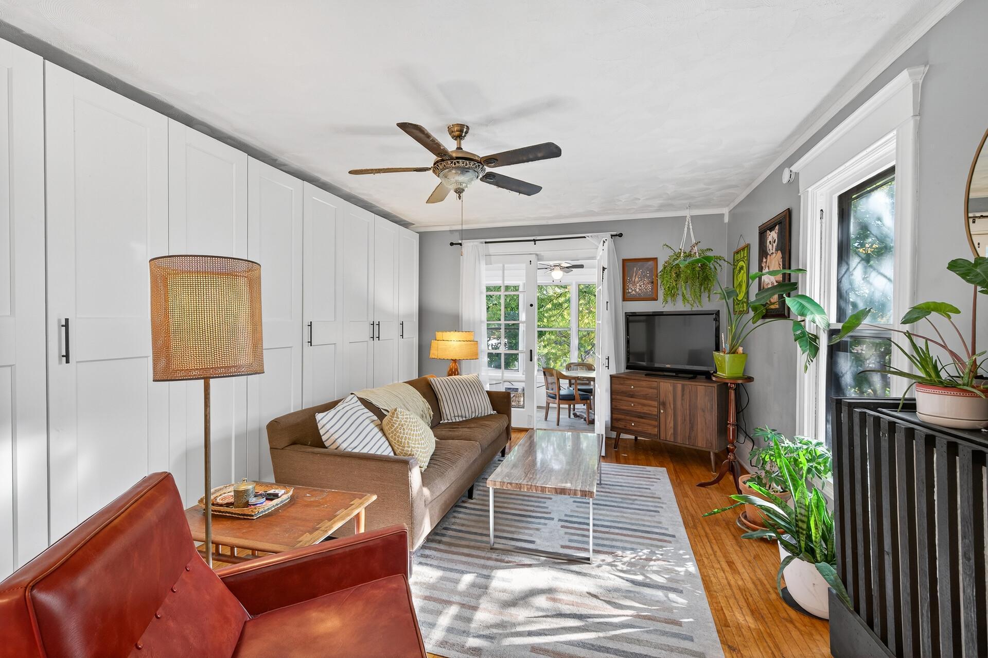 3232 3rd Avenue Property Photo 5